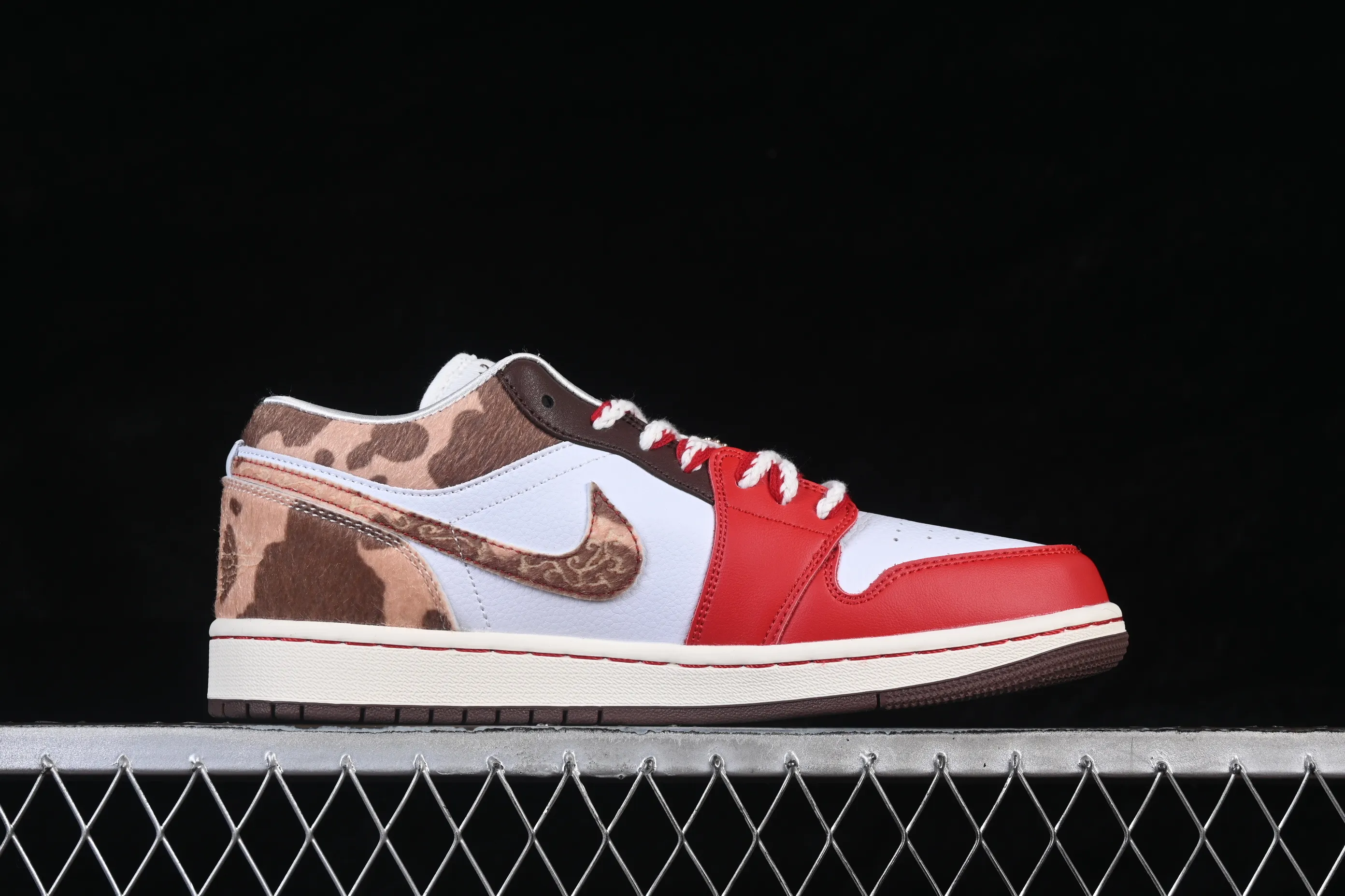 All categories Air Jordan Jordan series basketball shoes Air Jordan 1 Low Air Jordan 1 Low AJ1 Joe 1 Year of the Horse limited low-top retro cultural basketball shoes IQ5321-121